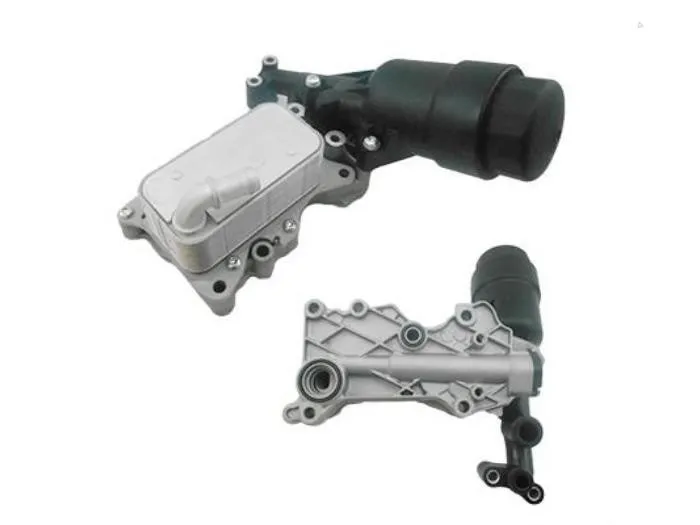 Mercedes-Benz 6511800610 Olíukælir með húsi